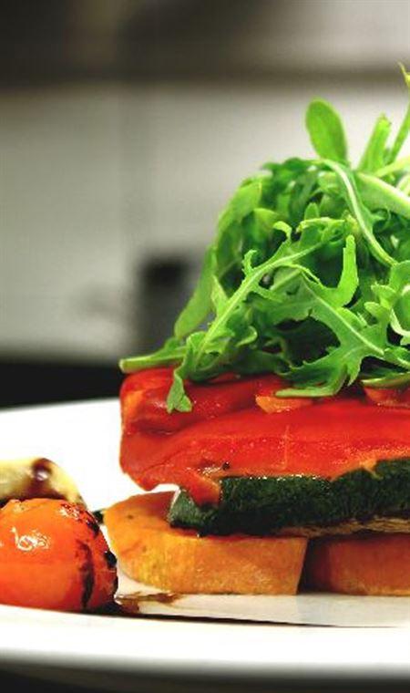 OMaras Hotel - Accommodation Mount Tamborine 4