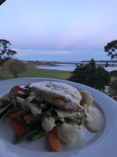 Bay Bar & Bistro - Accommodation Mount Tamborine 1