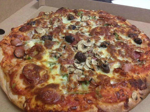 Eat-a-Pizza - Accommodation Mount Tamborine 0