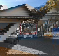 JM Deli - Accommodation Mount Tamborine