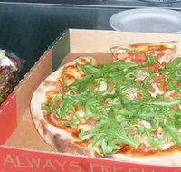Santini Pizza e Cucina - Accommodation Mount Tamborine