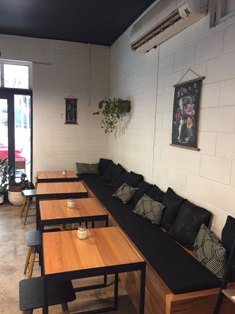 Small Change Espresso - Accommodation Mount Tamborine 6