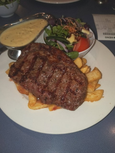 Highfields Tavern - Accommodation Mount Tamborine 1