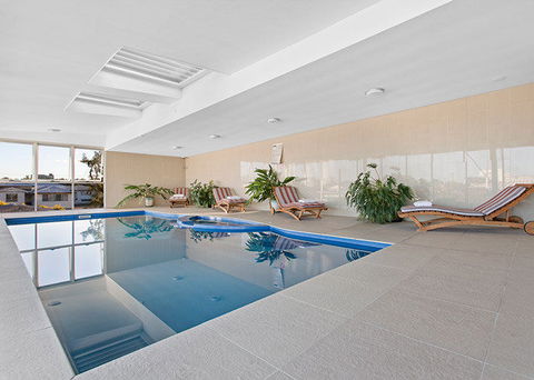 CBD Executive Apartments - Accommodation Mount Tamborine 3