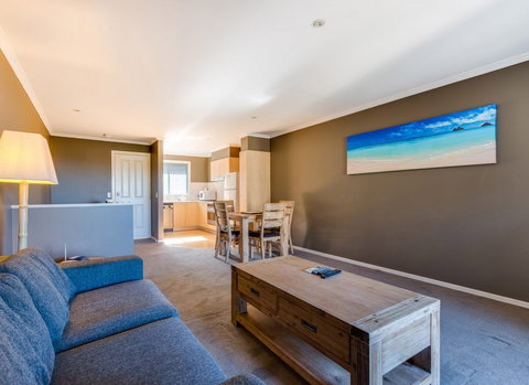 Aqualuna Beach Resort - Accommodation Mount Tamborine 5