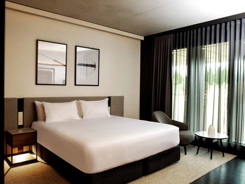 A By Adina Canberra - Accommodation Mount Tamborine 7