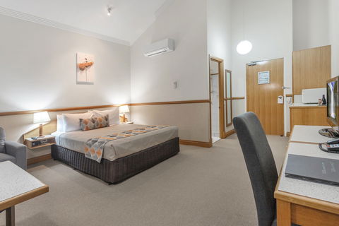 The Airport International Motel - Accommodation Mount Tamborine 4