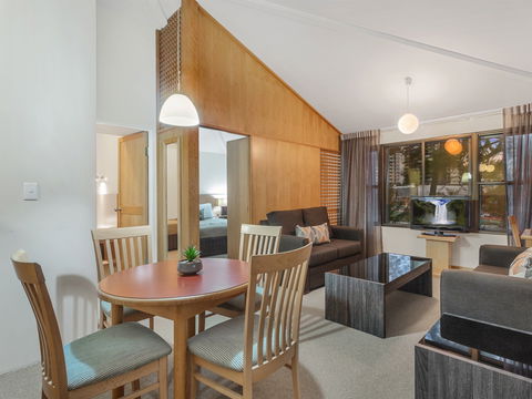 The Airport International Motel - Accommodation Mount Tamborine 11