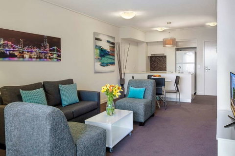 Evolution Apartments - Accommodation Mount Tamborine 1