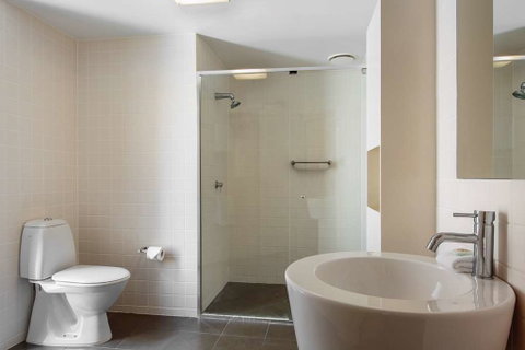 Evolution Apartments - Accommodation Mount Tamborine 3
