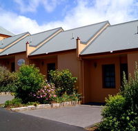 Meredith House and Mews - Accommodation Mount Tamborine