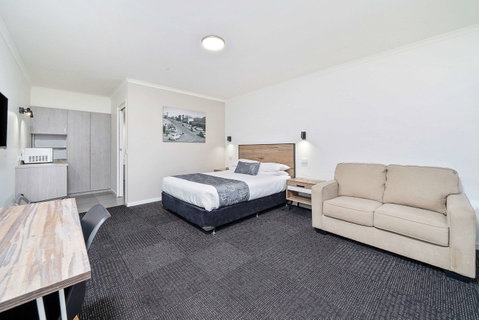 Peppermill Inn - Accommodation Mount Tamborine 1
