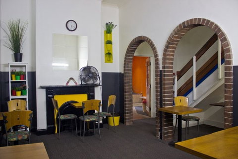 Adelaide Travellers Inn - Accommodation Mount Tamborine 0