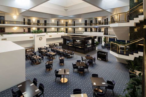 Ramada by Wyndham Diplomat Canberra - Accommodation Mount Tamborine 12