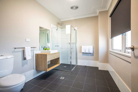 Nightcap at Ocean Beach Hotel - Accommodation Mount Tamborine 2