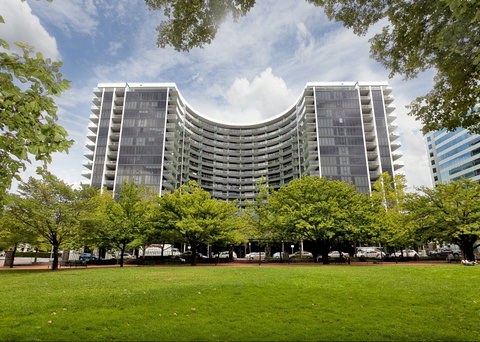 Astra Canberra Manhattan - Accommodation Mount Tamborine 0