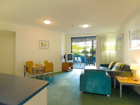 Oaks Calypso Plaza Resort - Accommodation Mount Tamborine 5