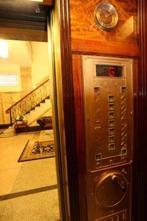 ULTIQA Rothbury Hotel - Accommodation Mount Tamborine 1