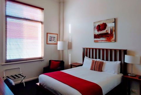 The Ansonia - Accommodation Mount Tamborine 1