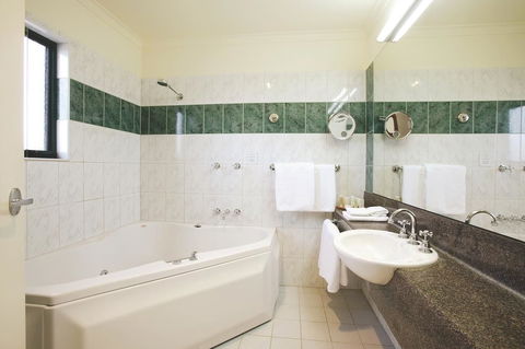 Gateway On Monash - Accommodation Mount Tamborine 1