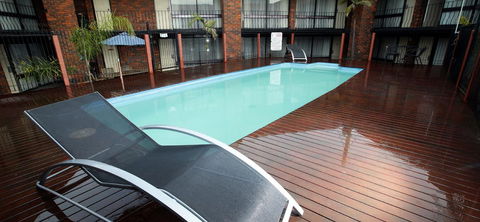 Warrnambool Central Court - Accommodation Mount Tamborine 2