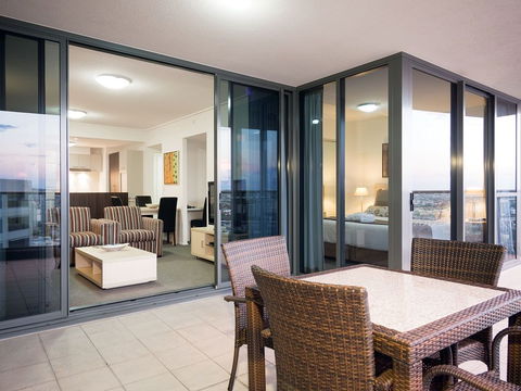 Oaks Aurora - Accommodation Mount Tamborine 2