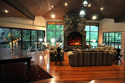 Escarpment Retreat - Accommodation Mount Tamborine 1