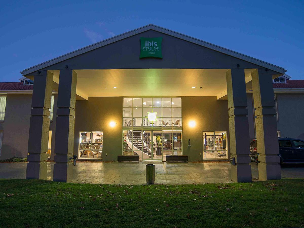 Narrabundah ACT Accommodation Mount Tamborine