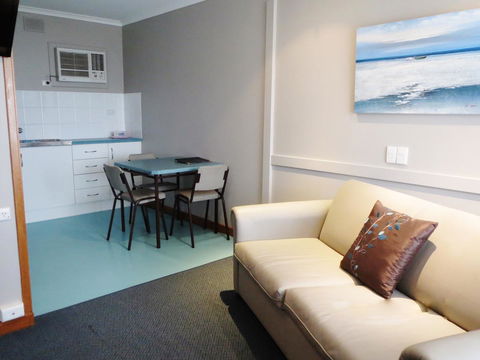 Stansbury Holiday Motel - Accommodation Mount Tamborine 39