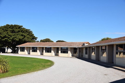 Stansbury Holiday Motel - Accommodation Mount Tamborine 6