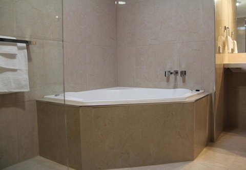 Lure Bed And Breakfast - Accommodation Mount Tamborine 7