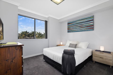 Lakeside Waterfront Apartment The Entrance - Accommodation Mount Tamborine 7