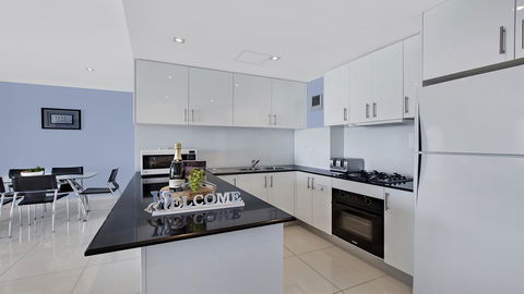 Lakeside Waterfront Apartment The Entrance - Accommodation Mount Tamborine 1