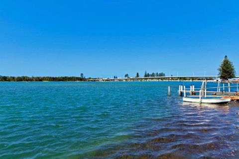 Lakeside Waterfront Apartment The Entrance - Accommodation Mount Tamborine 35