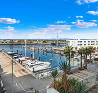 Port Adelaide Executive Waterfront Apartment - Accommodation Mount Tamborine