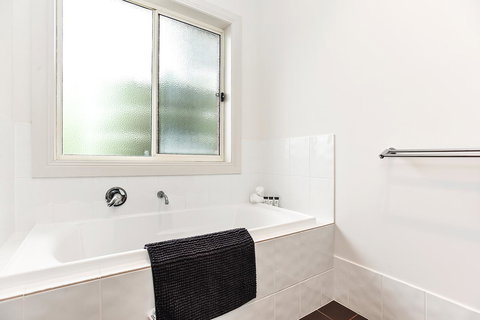 'The Hidden Diamond' - Normanville - Accommodation Mount Tamborine 25