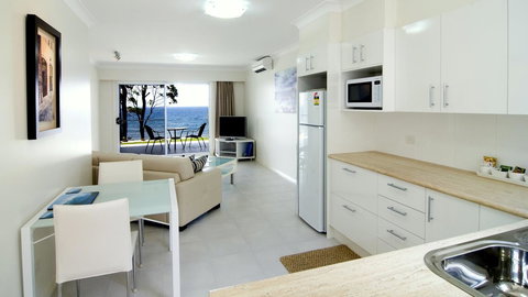 Mollymook Beach Waterfront - Accommodation Mount Tamborine 8