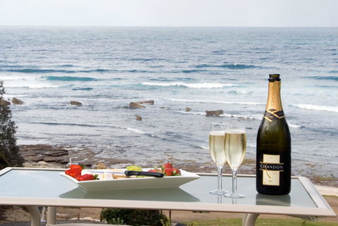 Mollymook Beach Waterfront - Accommodation Mount Tamborine 9