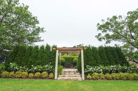 S T U D I O 22 Peaceful Retreat With Garden Views - Accommodation Mount Tamborine 10