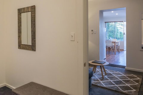 Bay 10 - Suites And Apartments - Accommodation Mount Tamborine 23