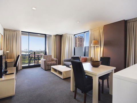 Oaks Adelaide Horizons Suites - Accommodation Mount Tamborine 13