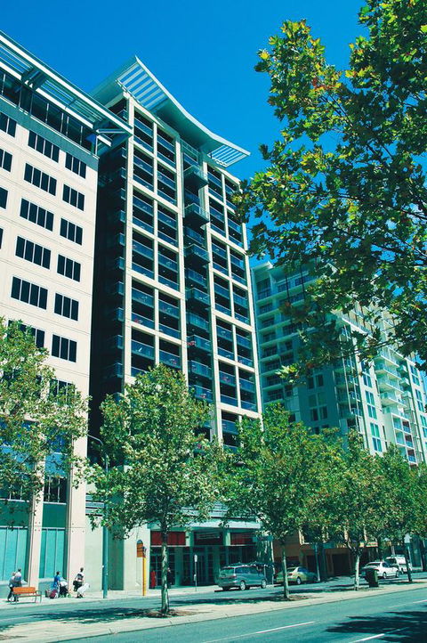Oaks Adelaide Horizons Suites - Accommodation Mount Tamborine 0