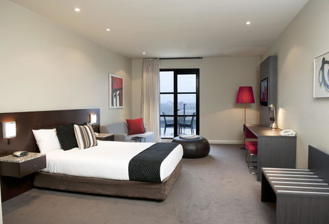 Mantra Hindmarsh Square - Accommodation Mount Tamborine 11