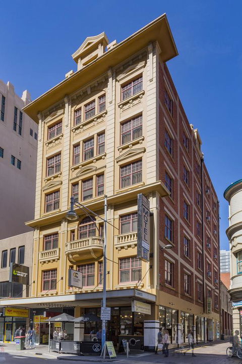 Adelaide Paringa - Accommodation Mount Tamborine 0