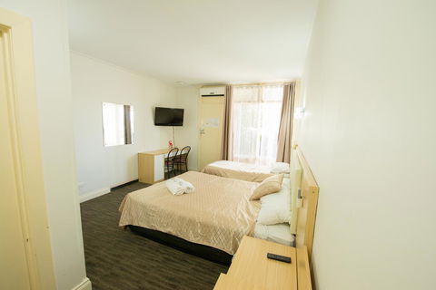 Jacksons Motor Inn - Accommodation Mount Tamborine 17