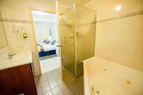 Jacksons Motor Inn - Accommodation Mount Tamborine 9