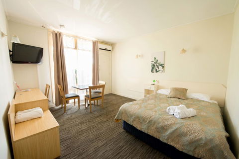 Jacksons Motor Inn - Accommodation Mount Tamborine 11