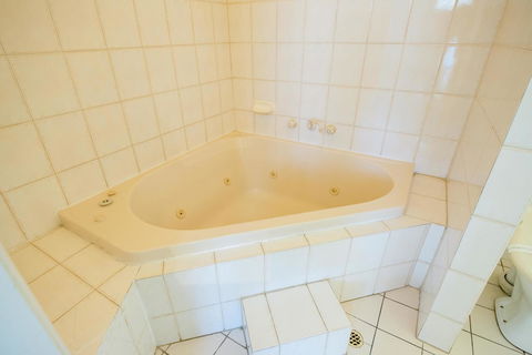 Jacksons Motor Inn - Accommodation Mount Tamborine 4