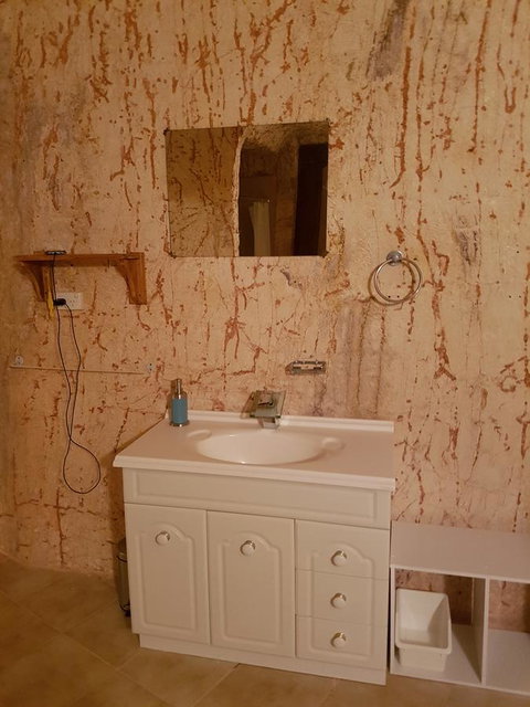 Underground Gem - Accommodation Mount Tamborine 14