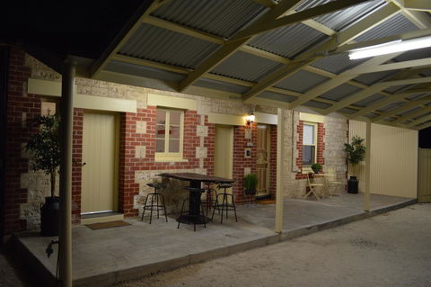 Two Cow Cottage Bed & Breakfast - Accommodation Mount Tamborine 32